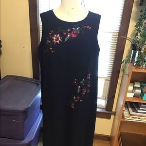 Maggy London plus size long formal crape dress. Beautiful bead work of flowers